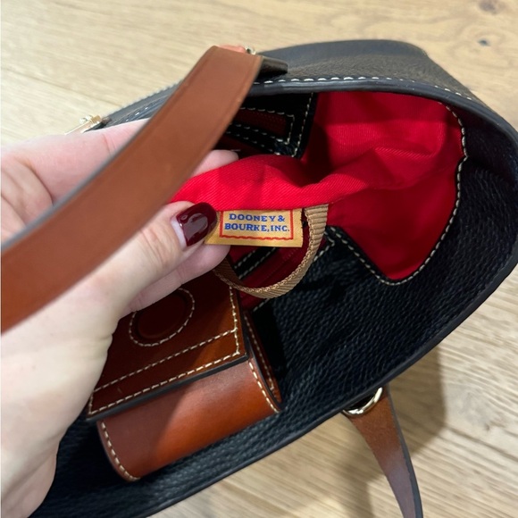 EUC Dooney & Bourke - Pebble Grain Brinley - Black Leather - Picture 9 of 15
